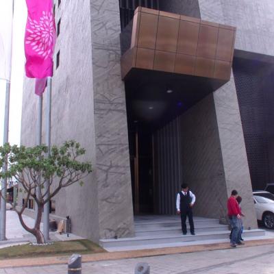 電話: 037-682338