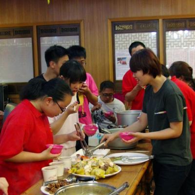 享用佳餚